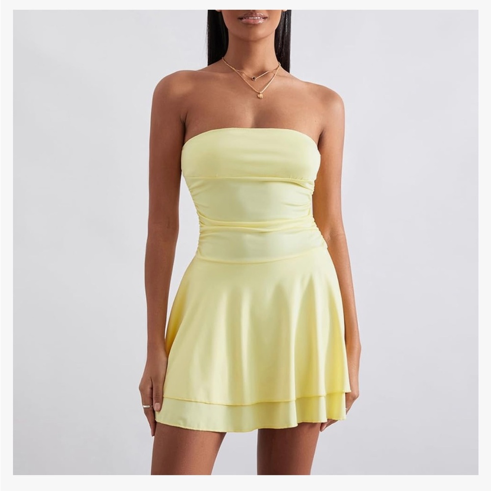 Yellow strapless dress